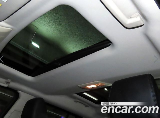 Land Rover Discovery 2010 — photo 14