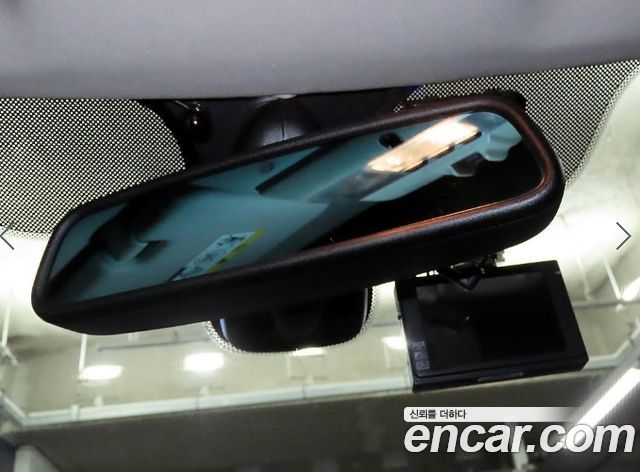 Land Rover Discovery 2010 — photo 15