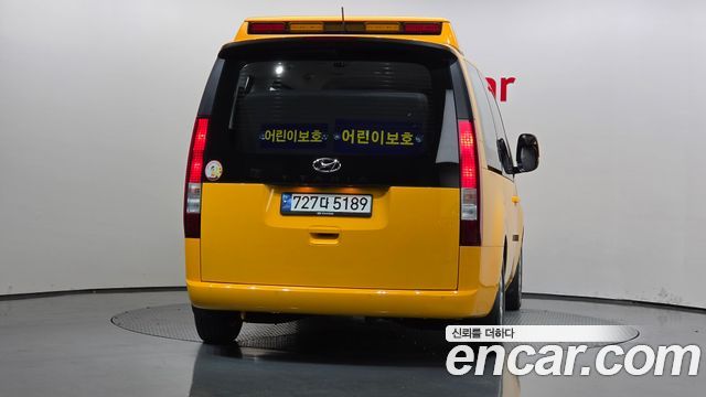 Hyundai Staria 2022 — photo 4