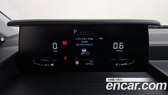 Hyundai Staria 2022 — photo 11