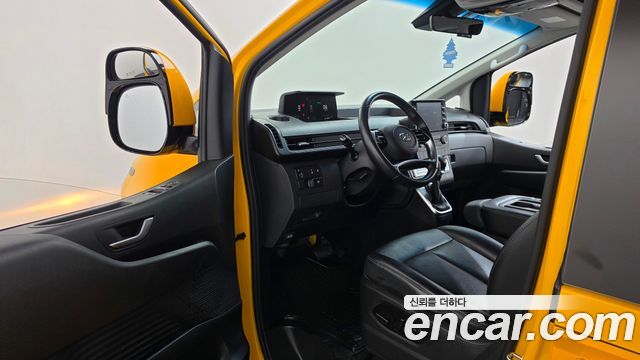Hyundai Staria 2022 — photo 13