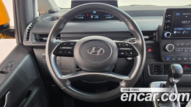 Hyundai Staria 2022 — photo 18