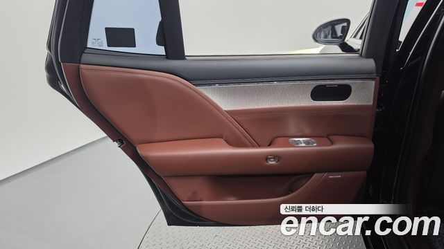 Genesis G90 2023 — photo 15