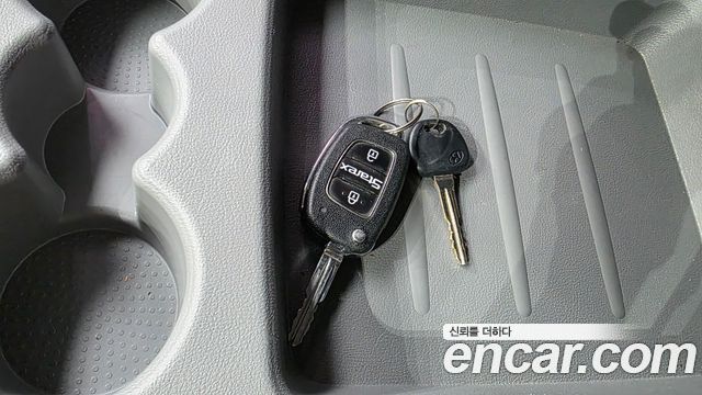 Hyundai Starex 2017 — photo 16