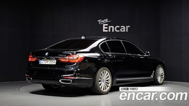 BMW 7-Series 2016 — photo 2