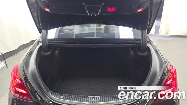 Mercedes-Benz S-Class 2018 — photo 26