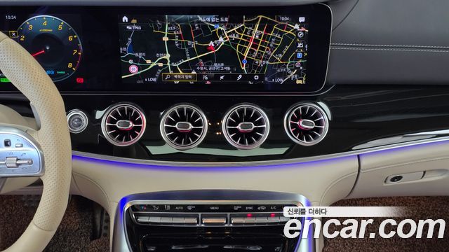 Mercedes-Benz AMG GT 2021 — photo 18