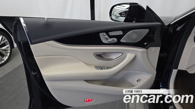 Mercedes-Benz AMG GT 2021 — photo 14