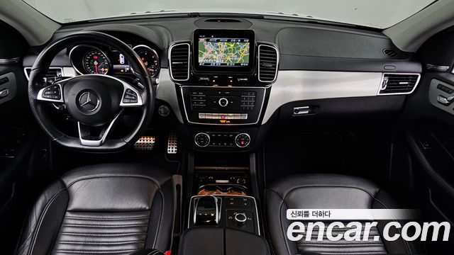 Mercedes-Benz GLE-Class 2018 — photo 10
