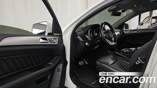 Mercedes-Benz GLE-Class 2018 — photo 13