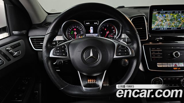 Mercedes-Benz GLE-Class 2018 — photo 19