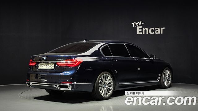 BMW 7-Series 2016 — photo 2