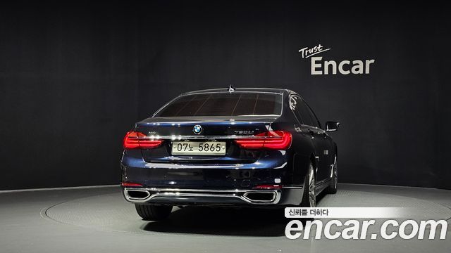 BMW 7-Series 2016 — photo 4