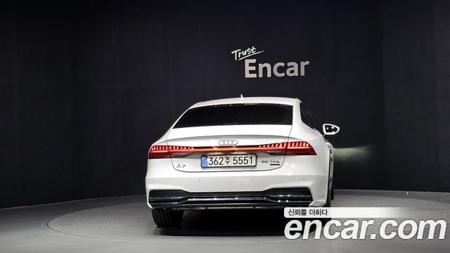 Audi A7 2021 — photo 4