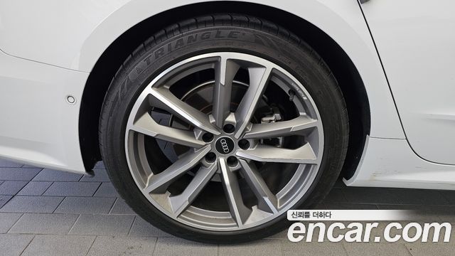 Audi A7 2021 — photo 5