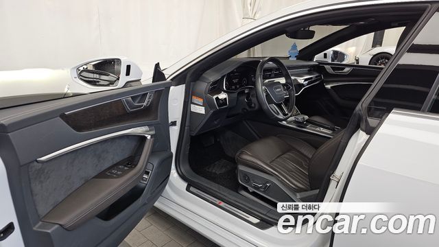 Audi A7 2021 — photo 10