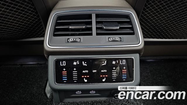 Audi A7 2021 — photo 18