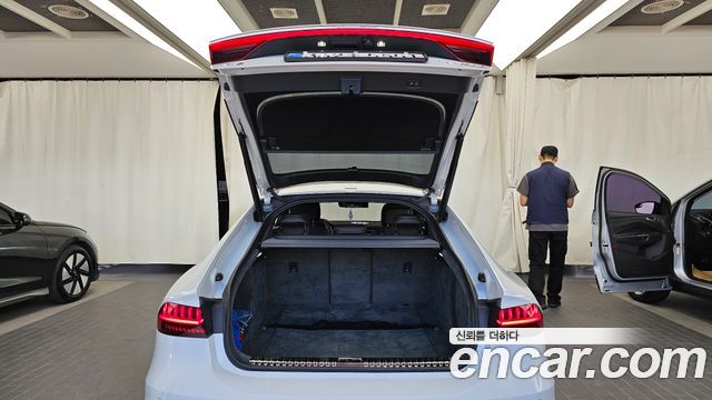 Audi A7 2021 — photo 20