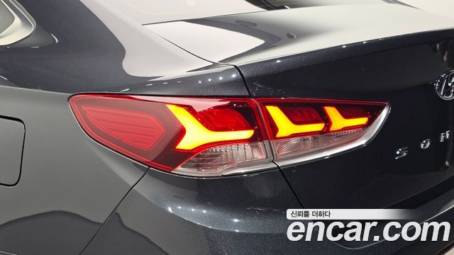 Hyundai Sonata 2018 — photo 9