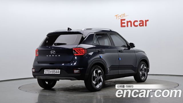 Hyundai Venue 2022 — photo 2