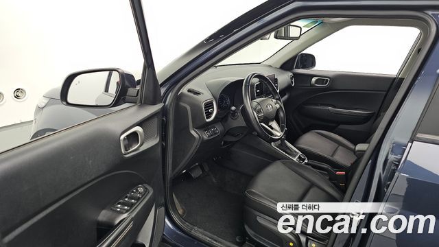 Hyundai Venue 2022 — photo 13