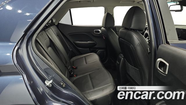 Hyundai Venue 2022 — photo 18
