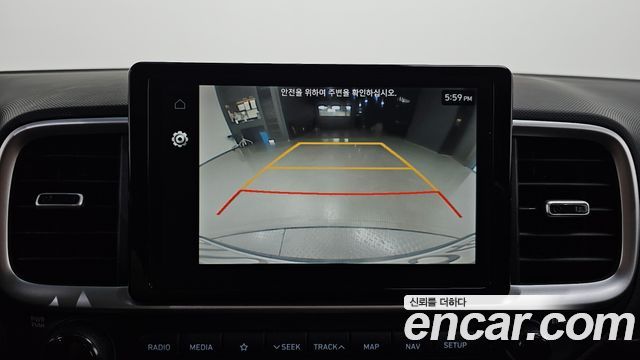 Hyundai Venue 2022 — photo 21