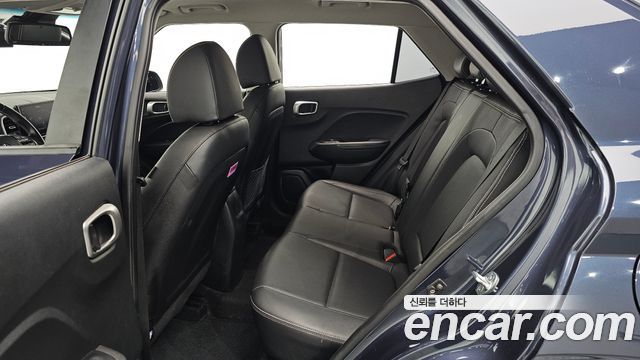 Hyundai Venue 2022 — photo 16