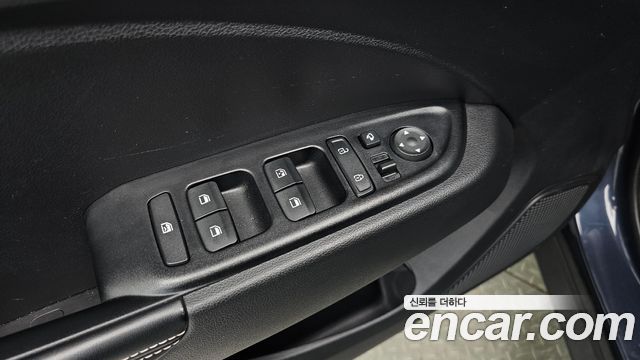 Hyundai Venue 2022 — photo 29