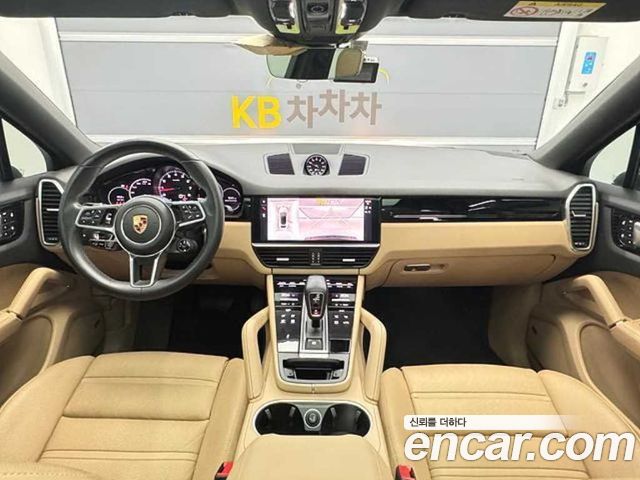 Porsche Cayenne 2023 — photo 11