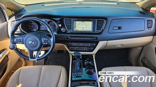 Kia Canival 2017 — photo 7