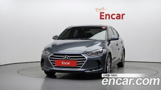 Hyundai AVANTE 2018 — photo 3