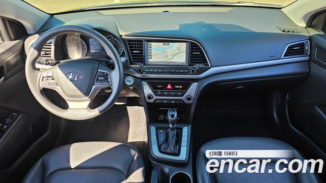 Hyundai AVANTE 2018 — photo 7