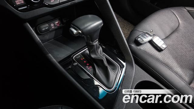 Kia Niro 2018 — photo 12