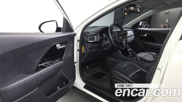 Kia Niro 2018 — photo 13
