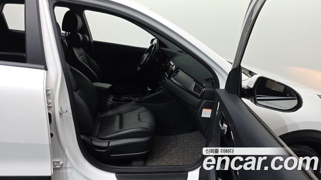Kia Niro 2018 — photo 17