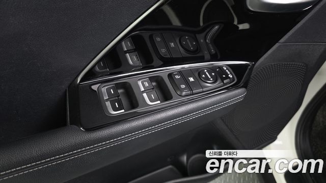 Kia Niro 2018 — photo 29