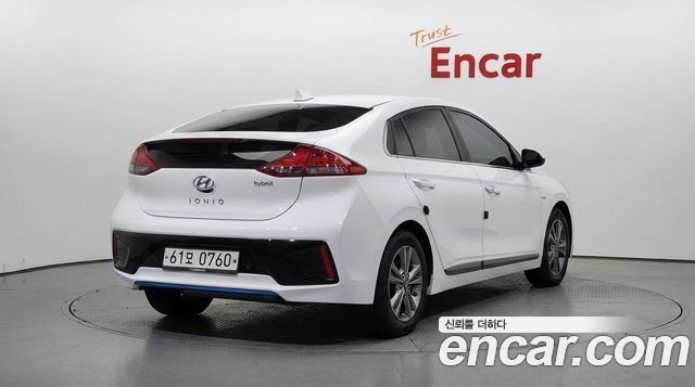Hyundai Ioniq 2016 — photo 2