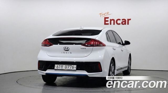 Hyundai Ioniq 2016 — photo 4