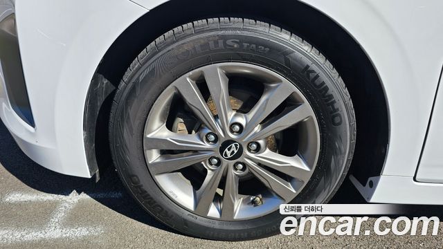 Hyundai Ioniq 2016 — photo 5