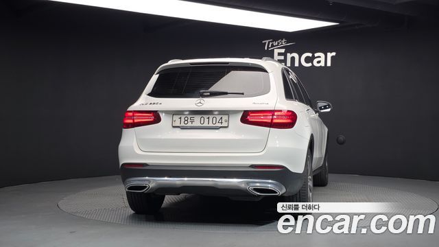 Mercedes-Benz GLC-Class 2017 — photo 4