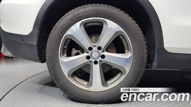 Mercedes-Benz GLC-Class 2017 — photo 5