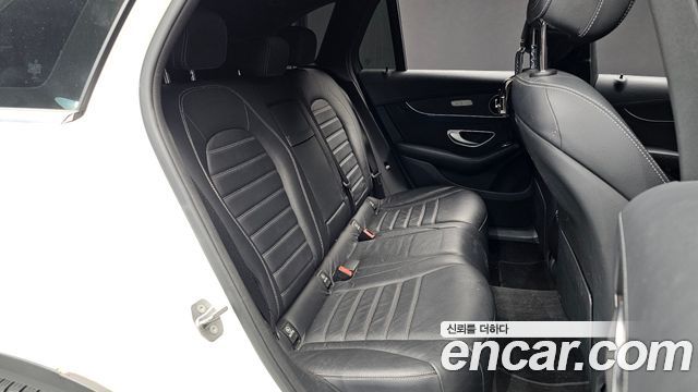 Mercedes-Benz GLC-Class 2017 — photo 12