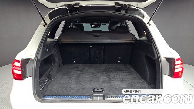 Mercedes-Benz GLC-Class 2017 — photo 20