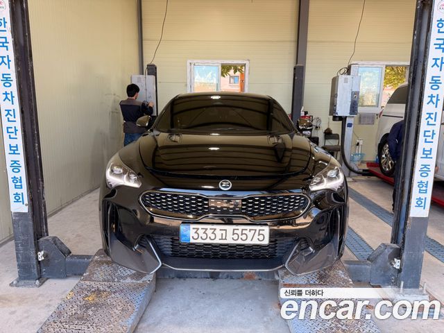 Kia Stinger 2022 — photo 1