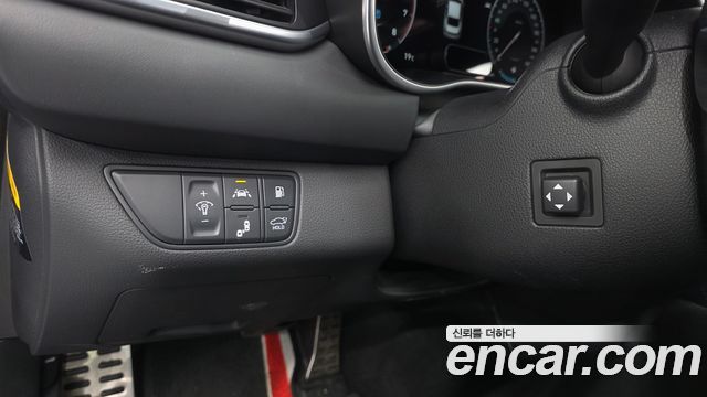Genesis G70 2019 — photo 24