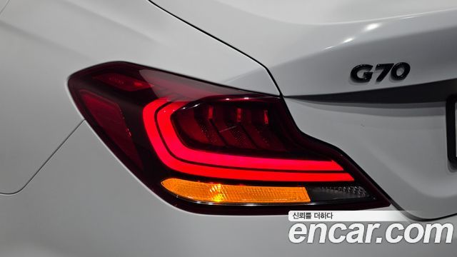 Genesis G70 2019 — photo 9