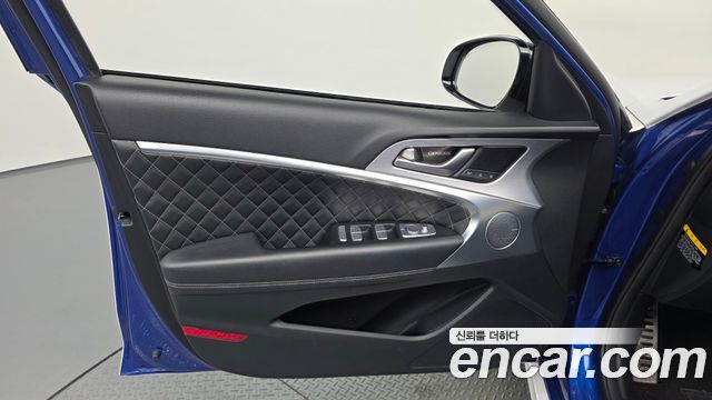Genesis G70 2019 — photo 14