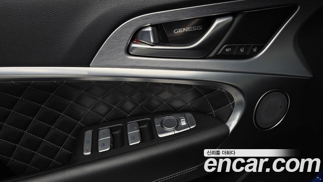 Genesis G70 2019 — photo 27
