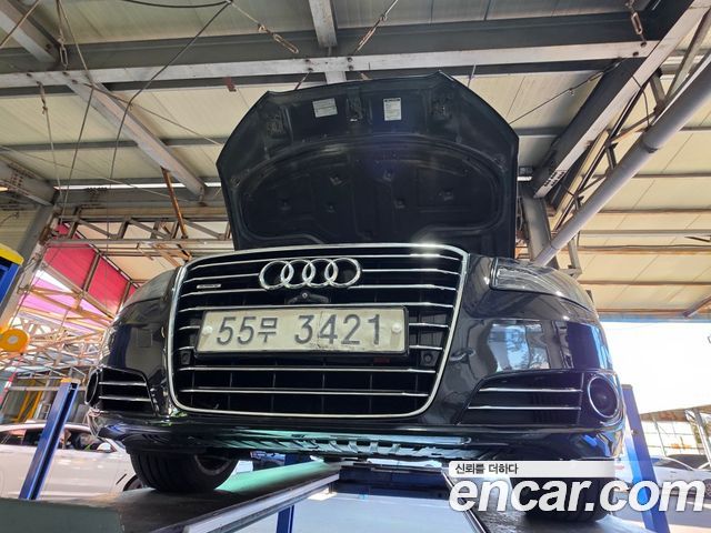 Audi A8 2013 — photo 1